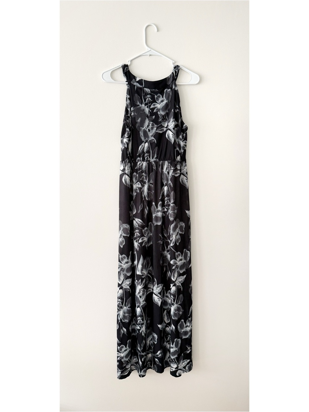 Aphorize Black & Gray Floral Maxi Dress